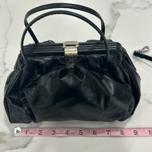 Zara Small Puffy‎ Purse. Size OS - Picture 6 of 10